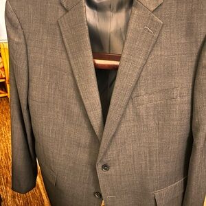 Claiborne Men's Gray Notch-Lapel Two-Button Suit Jacket